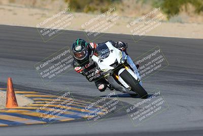 media/Dec-18-2022-SoCal Trackdays (Sun) [[8099a50955]]/Turn 10 (140pm)/